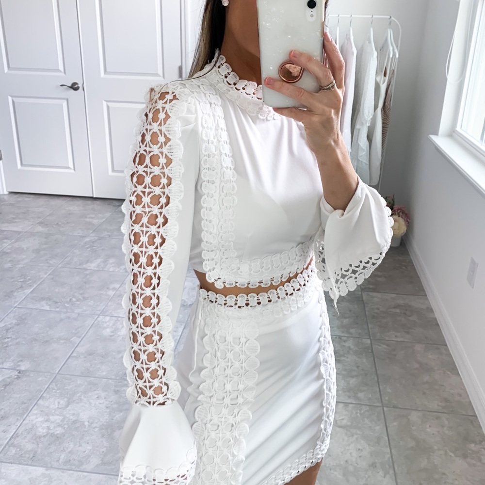 White Guipure Lace Two Piece Top Skirt Coord Set - Picture 15 of 15